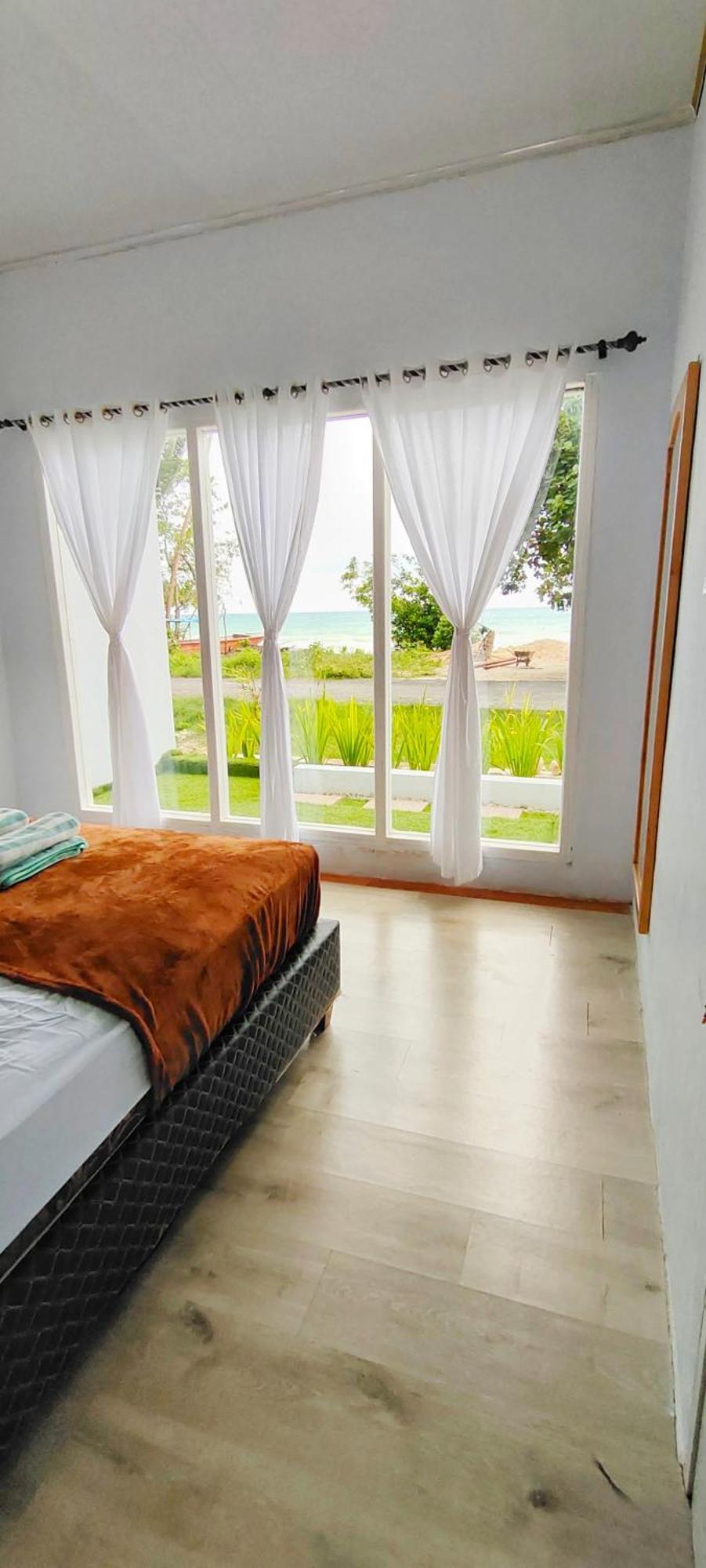 Stella Villa Ngurbloat 外观 照片